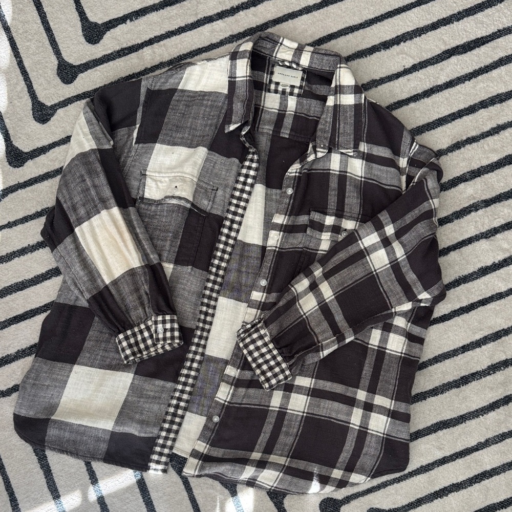 American Eagle Outfitters Plaid Flannel Shirt